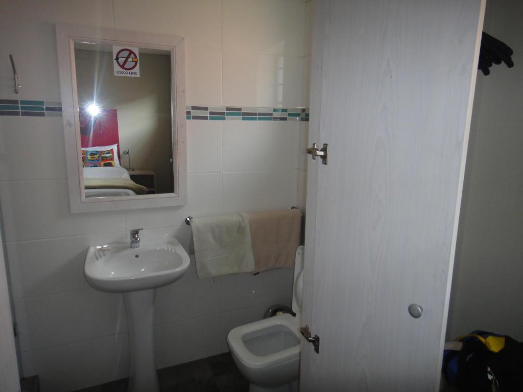 Ashanti Lodge Green Point Κέιπ Τάουν Δωμάτιο φωτογραφία